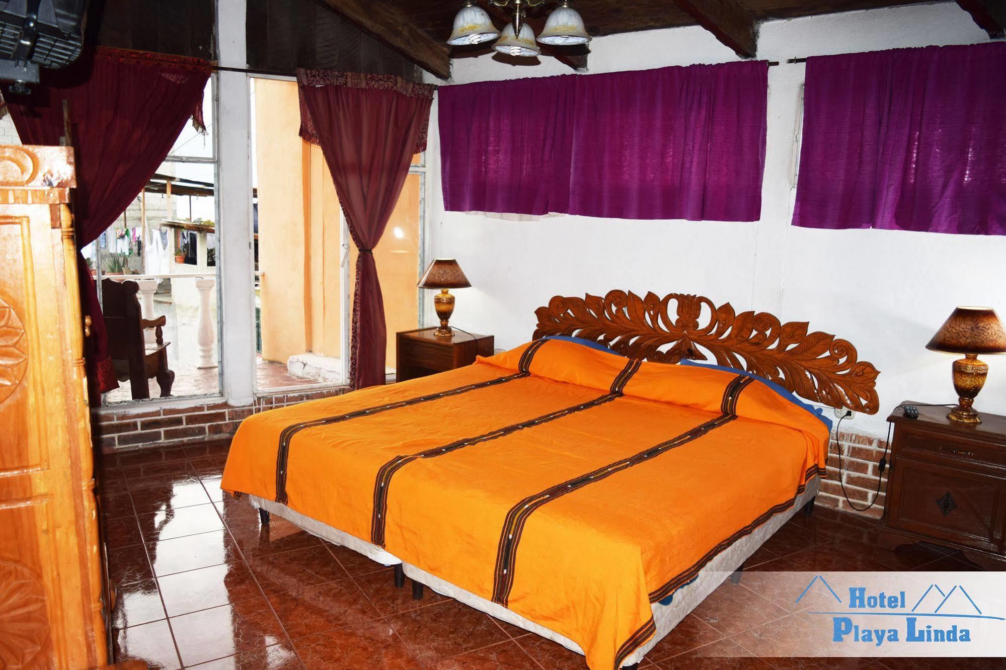 Hotel Playa Linda Panajachel Exteriör bild